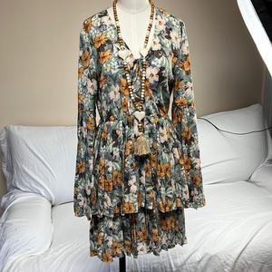 Woman’s dresses‎